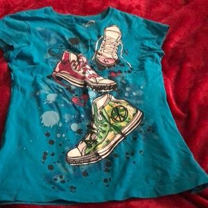 A short sleeve shirt